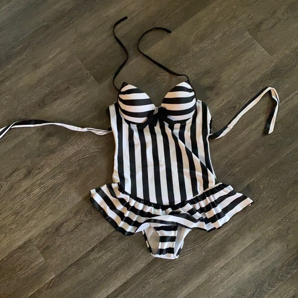 Size Large maternity bathing suit - Picture 1 of 3